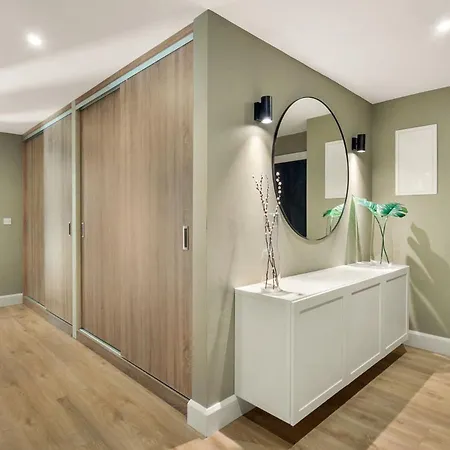 The Town Place, Clifden Boutique Apartment *